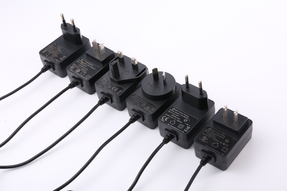CA de la PC del ABS del adaptador de 12W 10W 12V 1A a la fuente de corriente continua de 12V